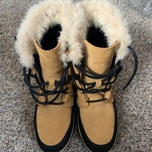 Sorel Explorer Boot